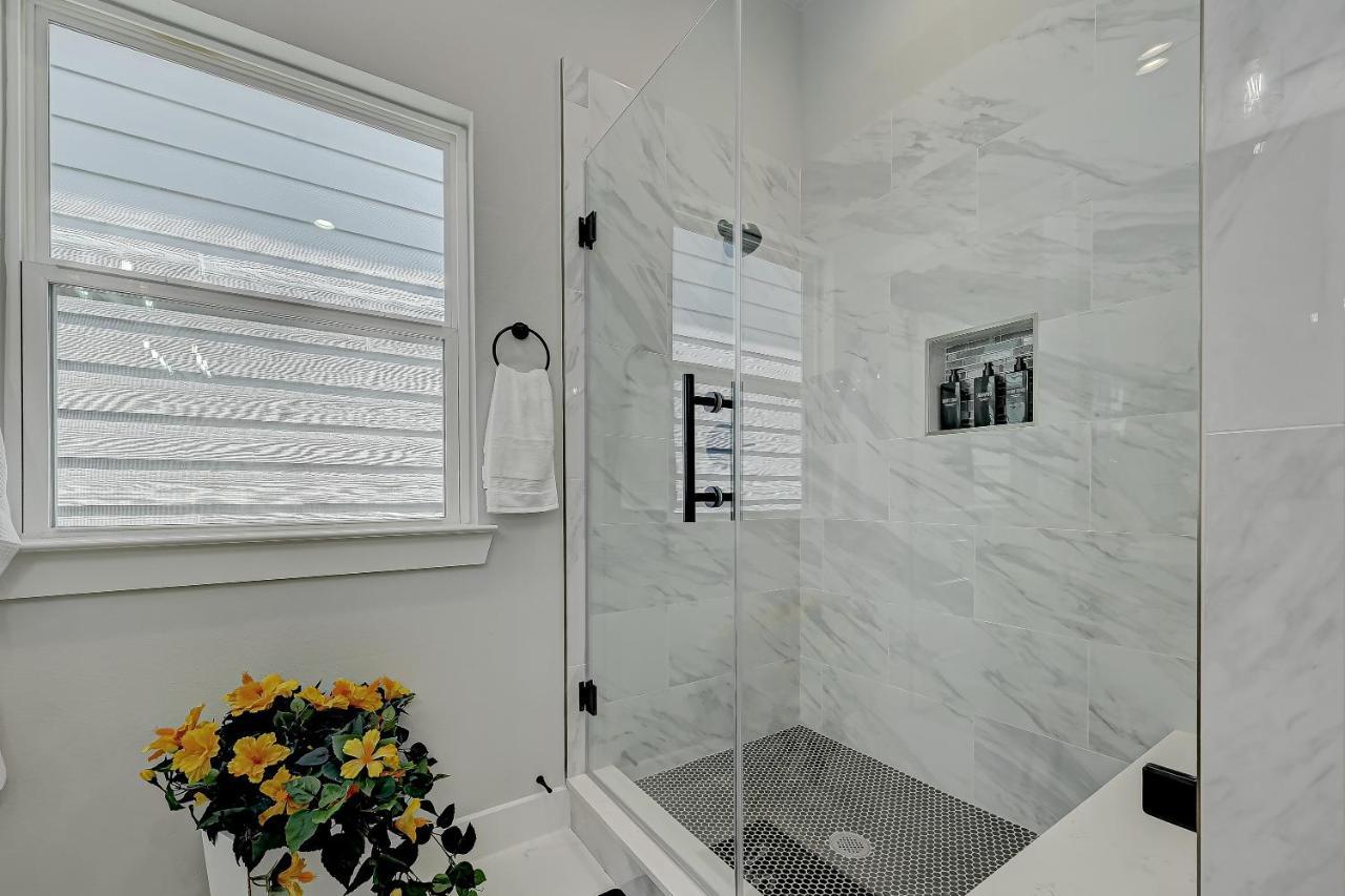 Villa Elegant 3Br Haven- Games, Luxury & Lush Garden à Houston Extérieur photo