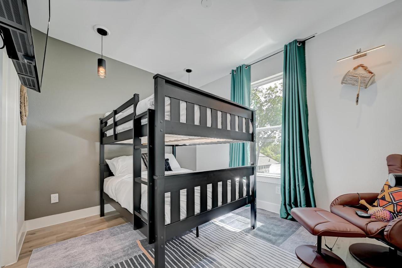 Villa Elegant 3Br Haven- Games, Luxury & Lush Garden à Houston Extérieur photo