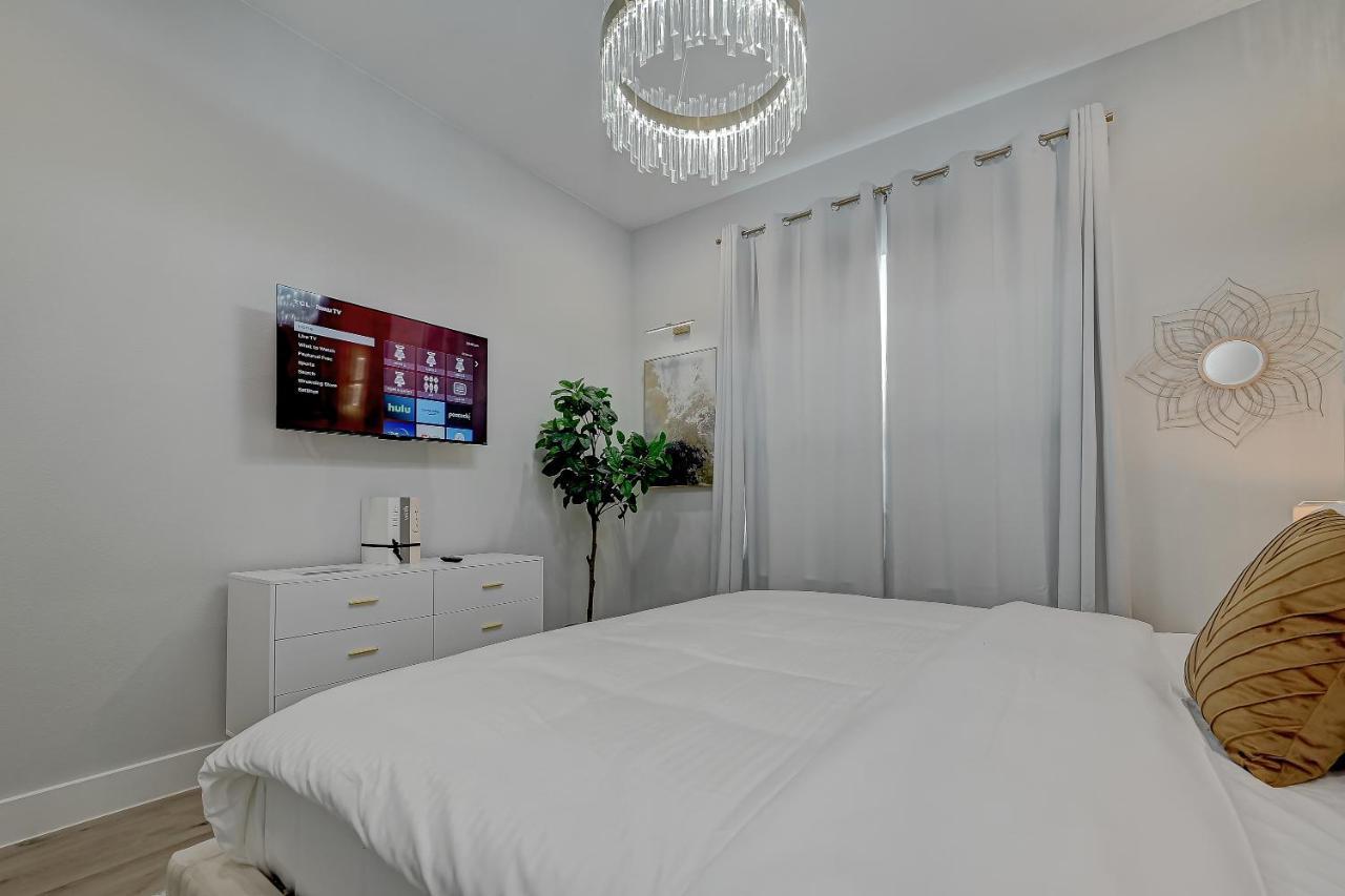 Villa Elegant 3Br Haven- Games, Luxury & Lush Garden à Houston Extérieur photo