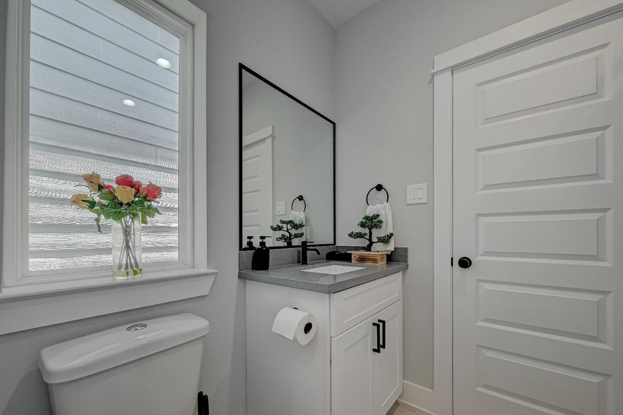 Villa Elegant 3Br Haven- Games, Luxury & Lush Garden à Houston Extérieur photo