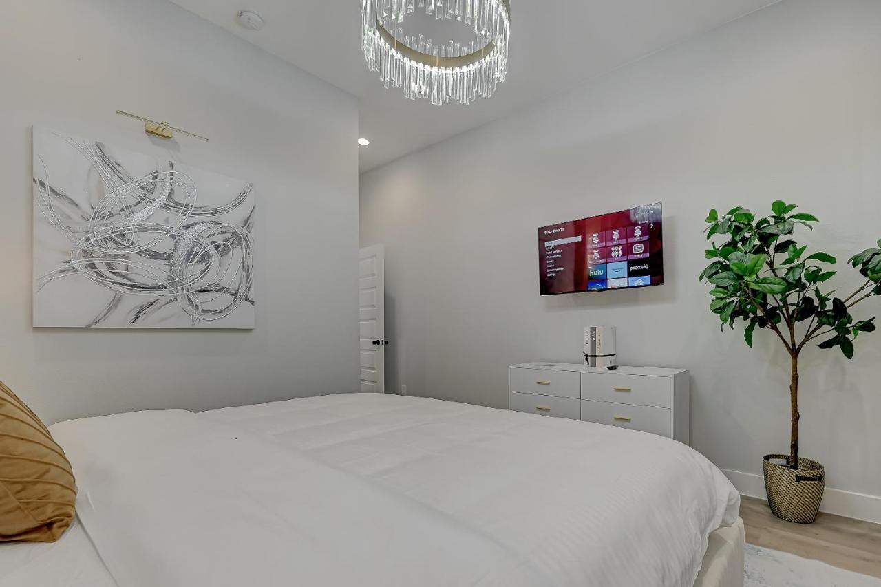 Villa Elegant 3Br Haven- Games, Luxury & Lush Garden à Houston Extérieur photo